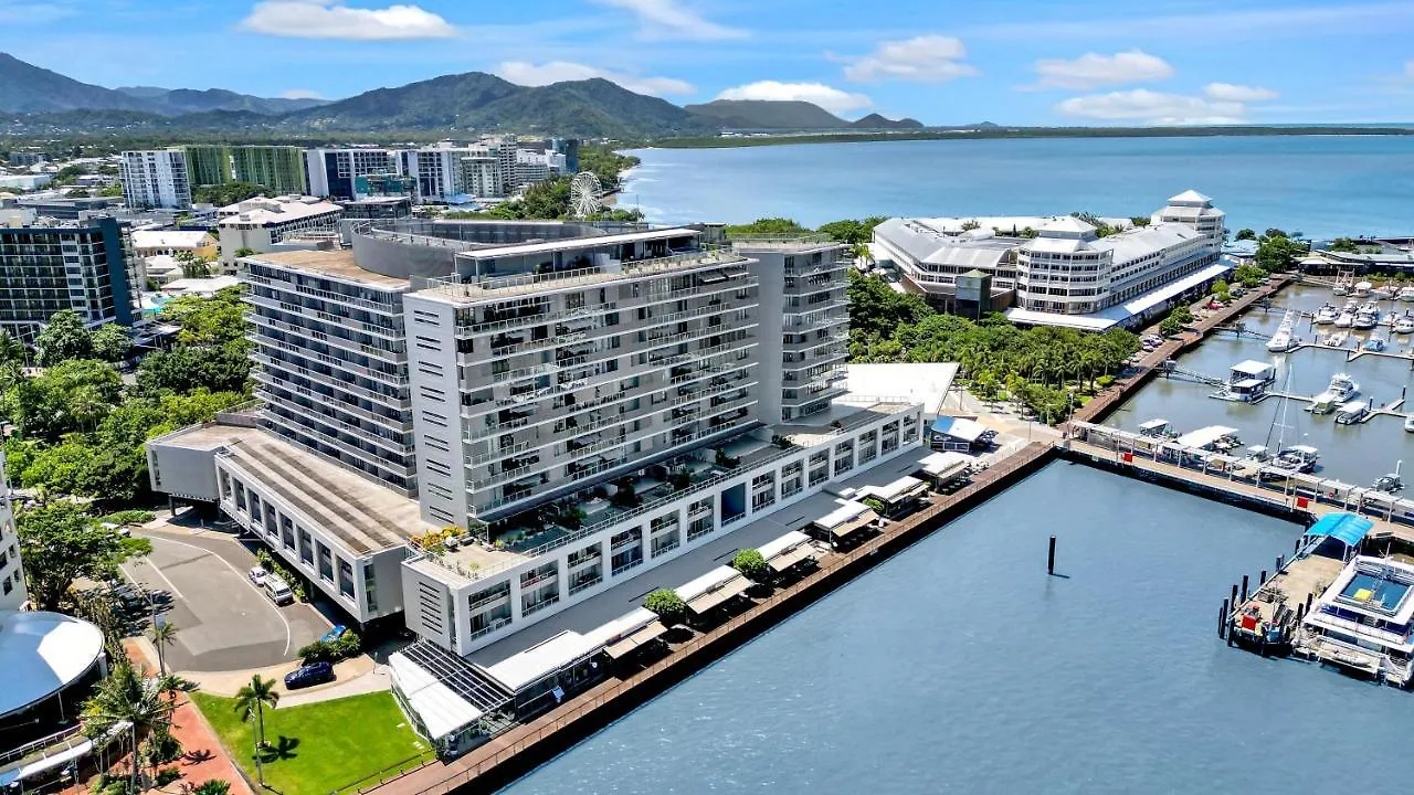 Central Haven @ Harbour Lights Cairns Apartment